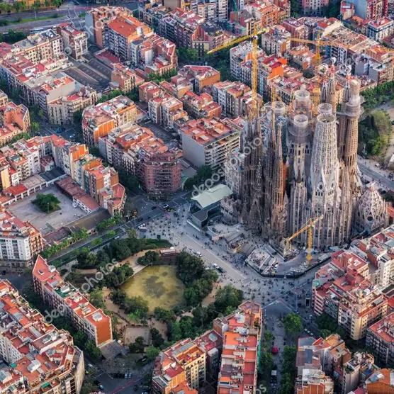 Barcelona: Eixample District Around Sagrada